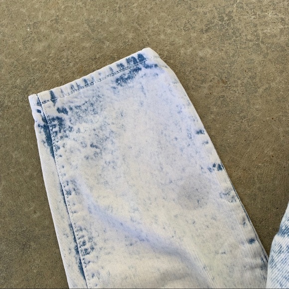 -SOLD- Vintage Levi's Jeans - Picture 6 of 6